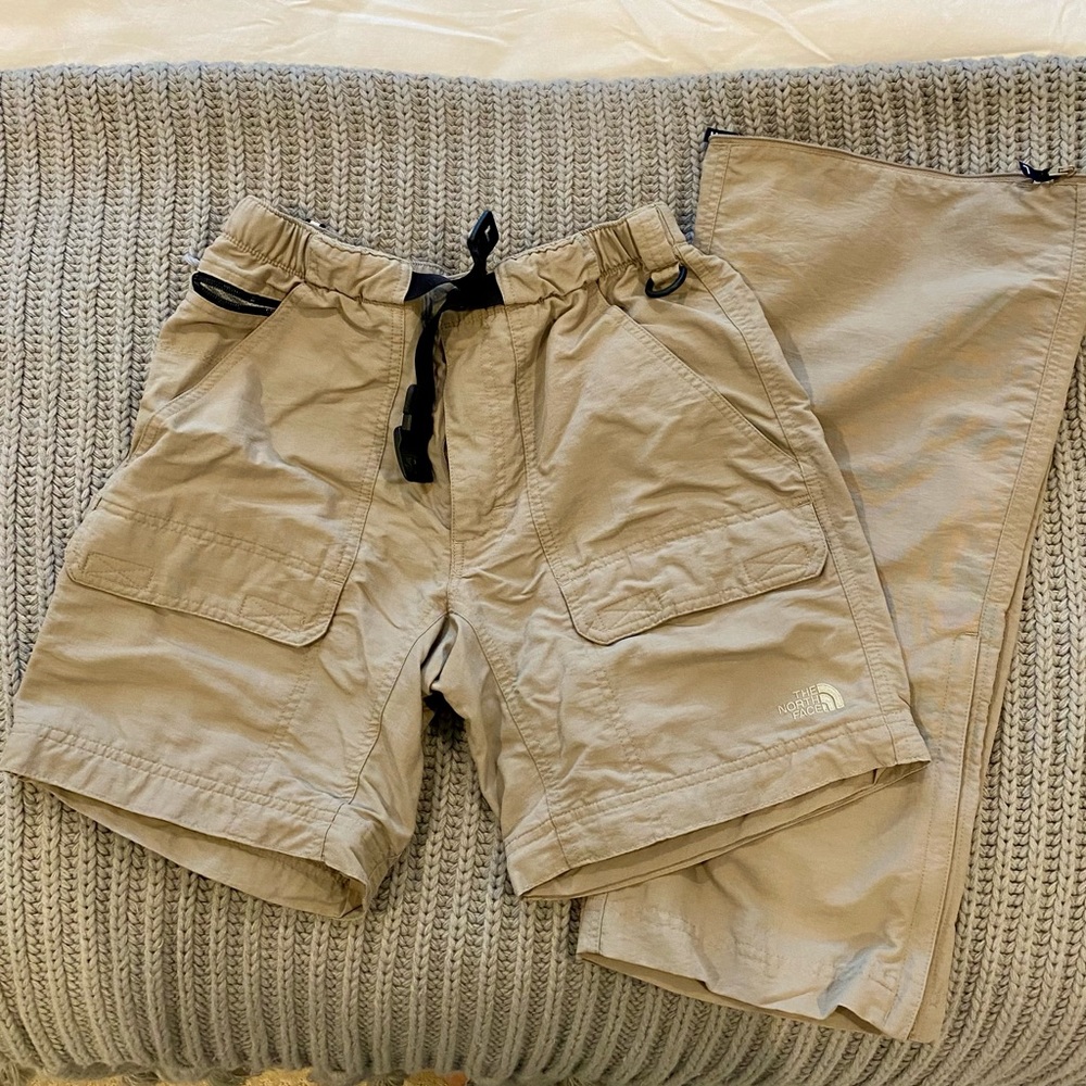 North Face Men’s Zip-off Hiking pants/shorts. Size Small/Short
